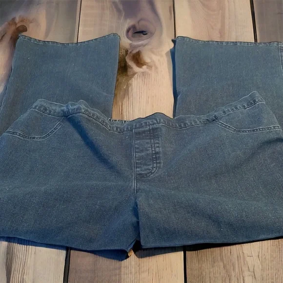 Isaac Mizrahi jeans 22WP dark wash stretch waist boot cut faux fly pull on - Picture 7 of 15